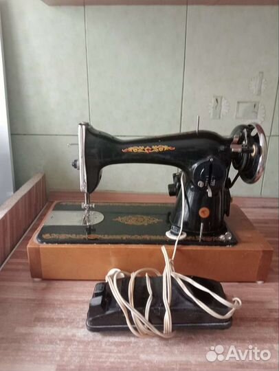 Швейная машина с электроприводом