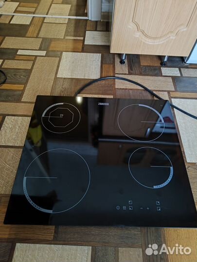 Индукционная варочная поверхность Zanussi