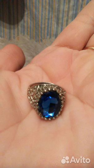 Серебряное кольцо с синим сапфиром