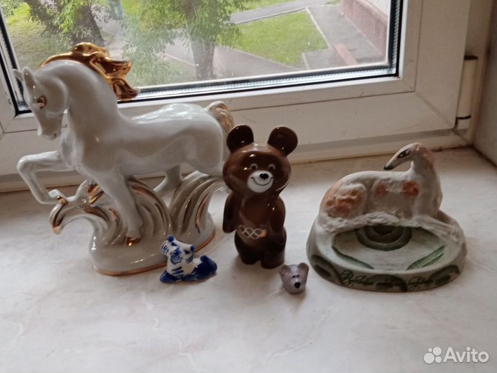 Фарфоровые статуэтки