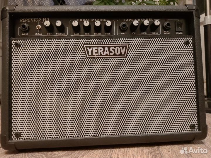 Гитарный комбоусилитель yerasov repetitor R1-10W