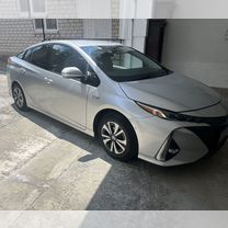 Toyota Prius PHV 1.8 CVT, 2017, 178 000 км, с пробегом, цена 1 700 000 руб.