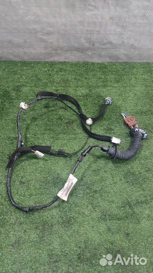 Проводка двери задней правой Renault Duster 2015