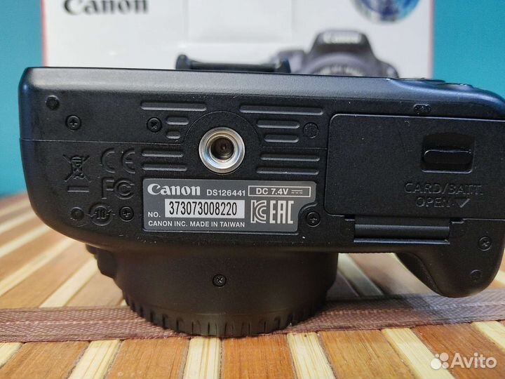 Canon 100d Зеркальный фотоаппарат