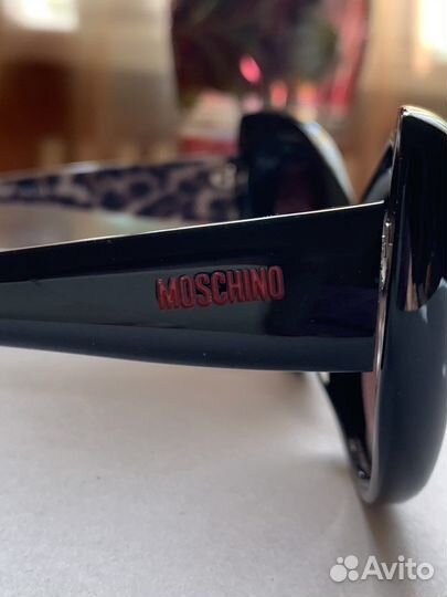 Солнцезащитные очки Moschino Italy
