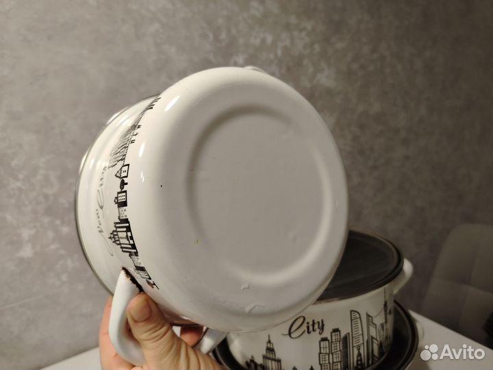 Набор эмалированных кастрюль