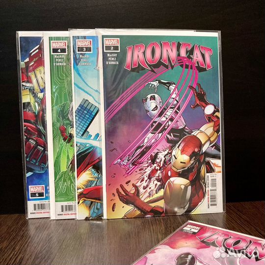 Комплект комиксов «Iron Cat» (#1-5)