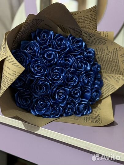 Букет из атласных роз