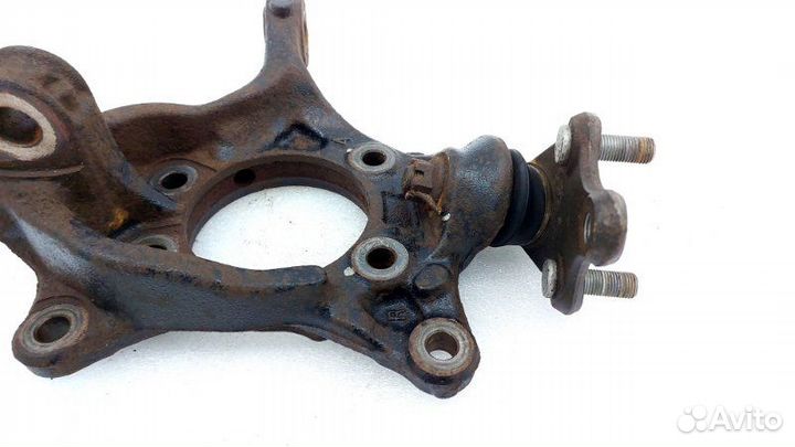 Кулак поворотный передний правый Toyota Camry XV70