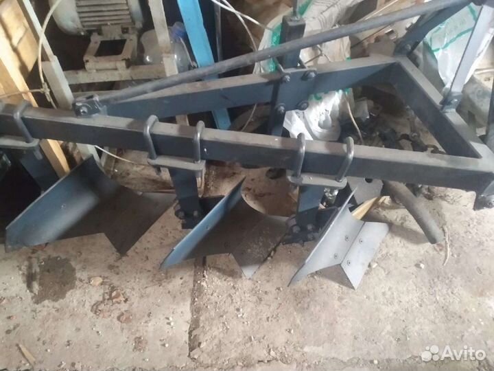 Плуг для минитрактора