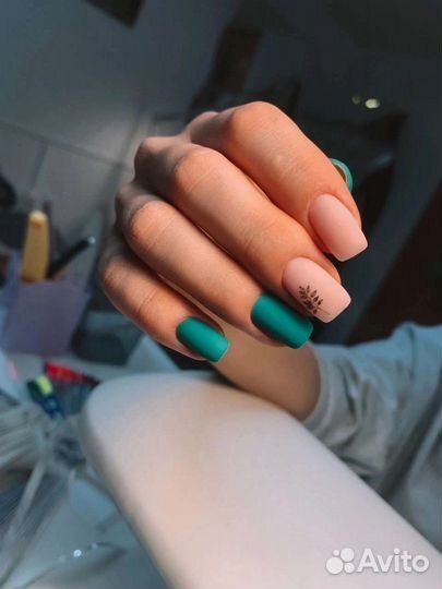 Маникюр педикюр, окрас бровей