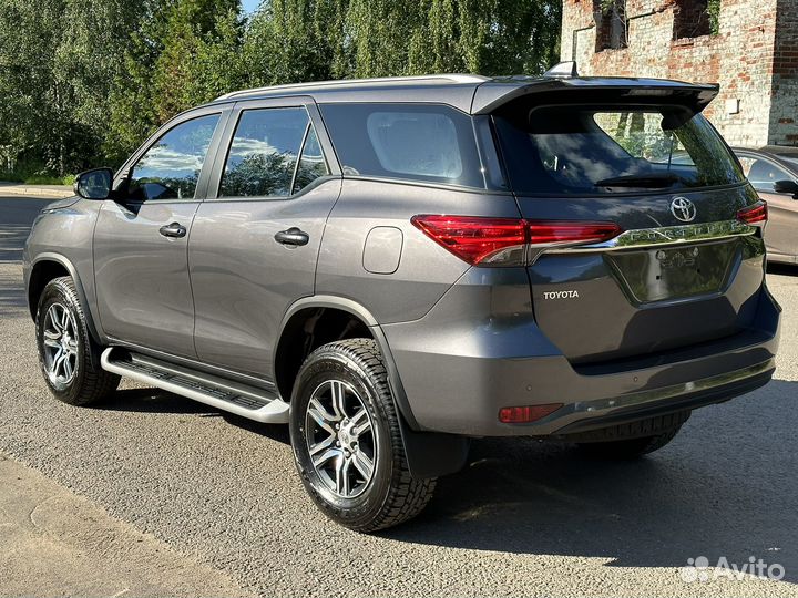 Toyota Fortuner 2.8 AT, 2022, 26 км