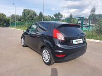 Ford Fiesta 1.6 MT, 2015, 94 400 км, с пробегом, цена 939 000 руб.