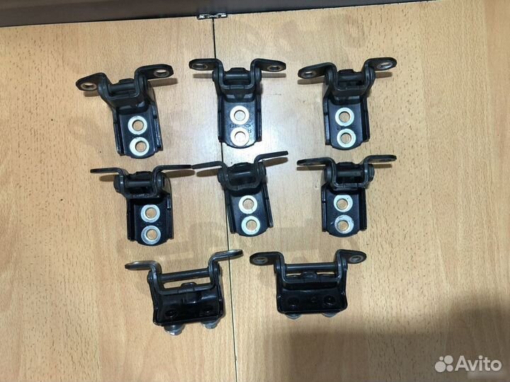 Петли дверей Nissan Almera G15