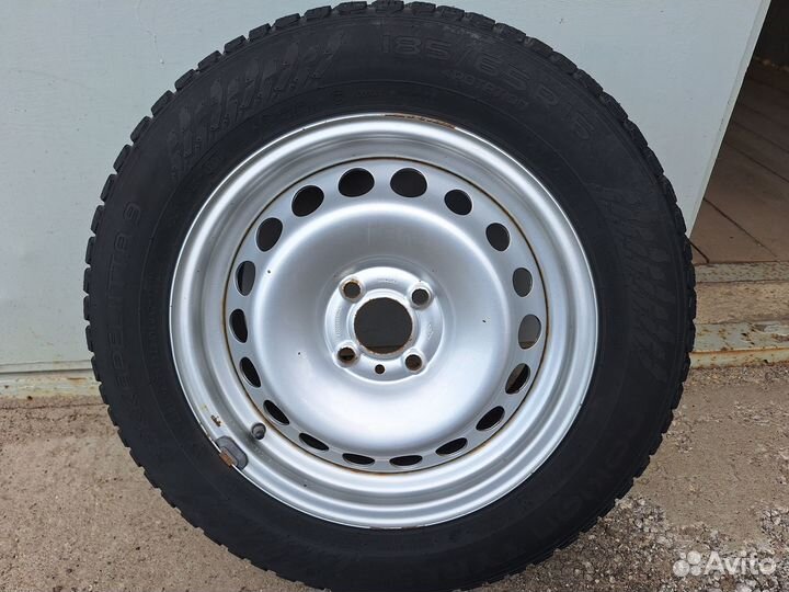 Nokian Tyres Hakkapeliitta 9 185/65 R15 92T