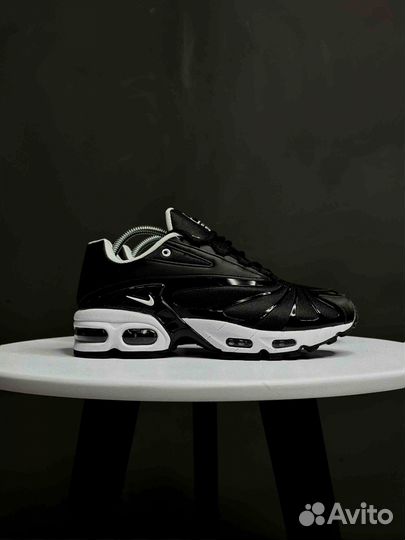 Кроссовки Nike Air Max Tn Plus black and white