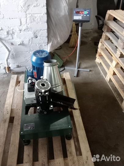 Пресс гранулятор комбикорма