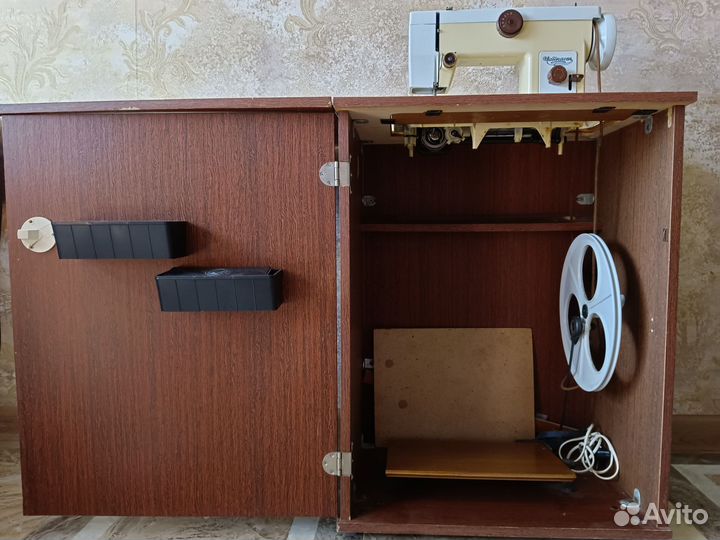 Швейная машина чайка 134