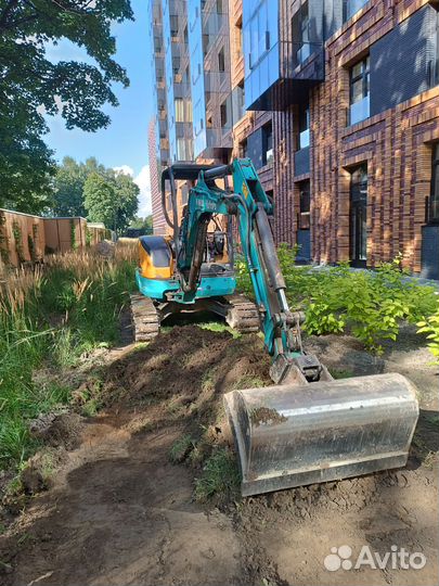 Аренда мини-экскаватора. Мини-экскаватор