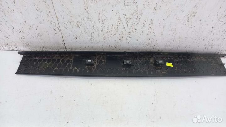 Обшивка багажника верхняя Volkswagen Tiguan 2