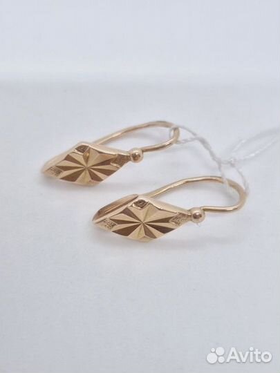 Золотые серьги