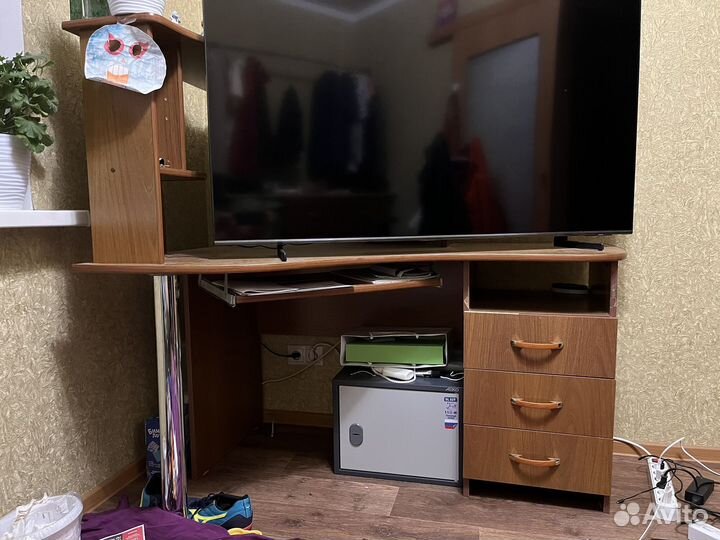 Компьютерный стол