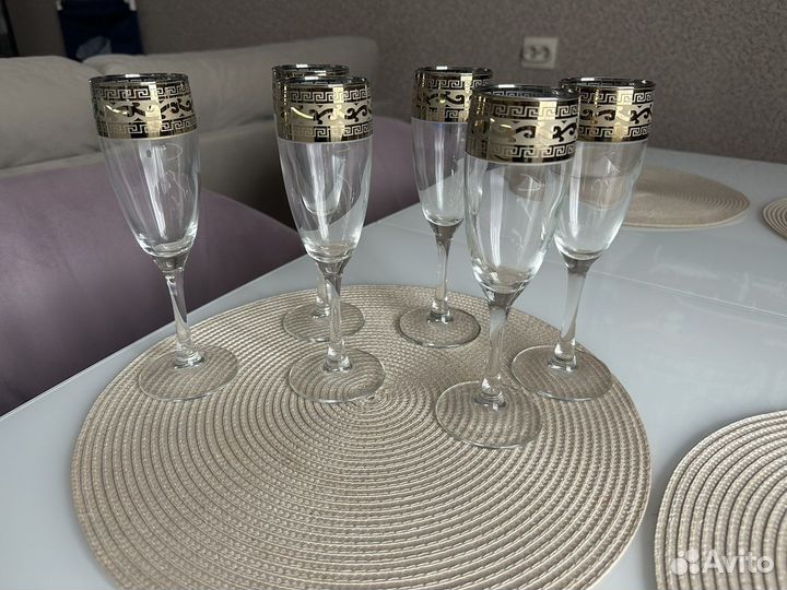 Набор бокалов и рюмок