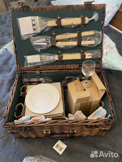 Чемодан доя пикника