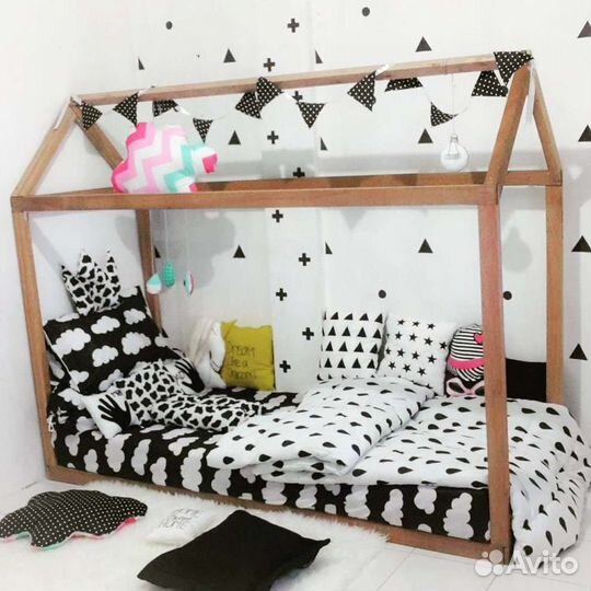 Детская кроватка домик (монтессори)