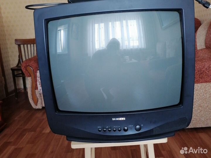 Телевизор Samsung 2000 года