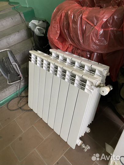 Продам биметаллический радиатор