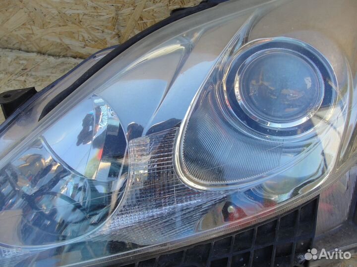 Фара левая ксенон Lexus IS250