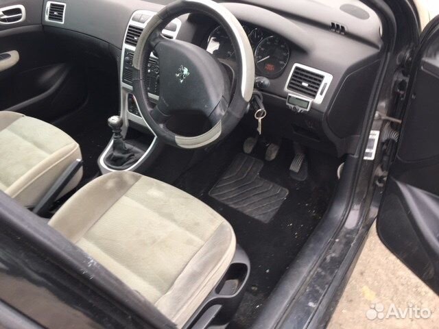 Разбор на запчасти Peugeot 307
