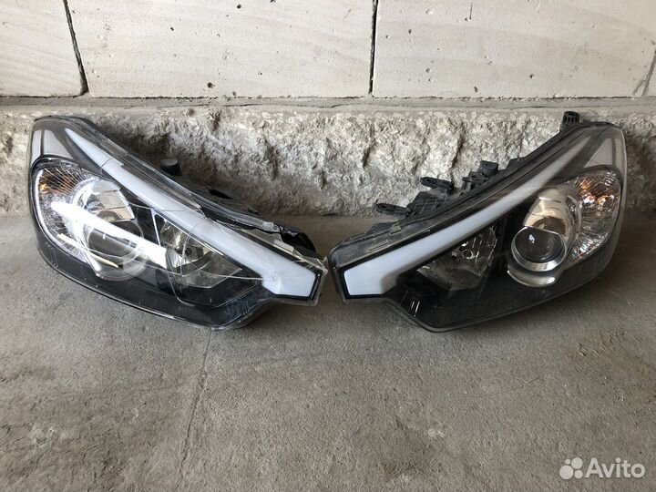 Фара Kia Cerato 3 оригинал с дефектом