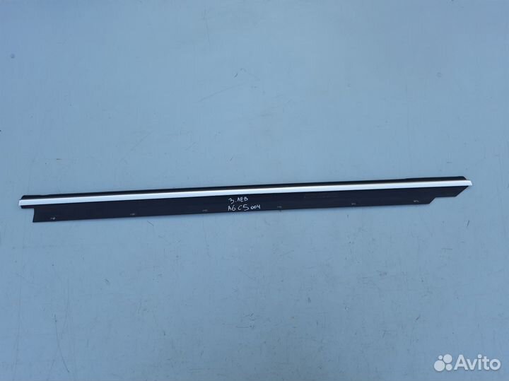Молдинг задний левый верхний Audi A6 C5