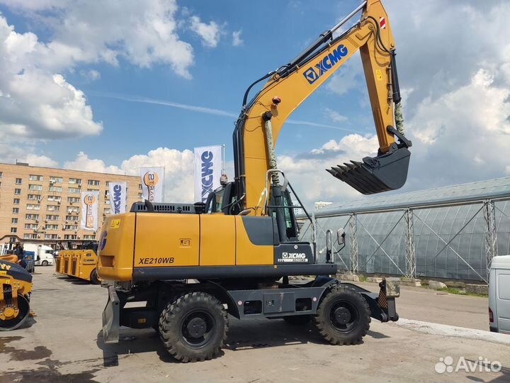 Колёсный экскаватор XCMG XE210WD, 2024