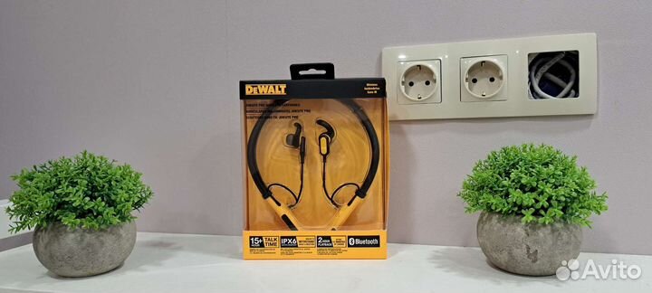 Без проводные блютуз наушники DeWalt