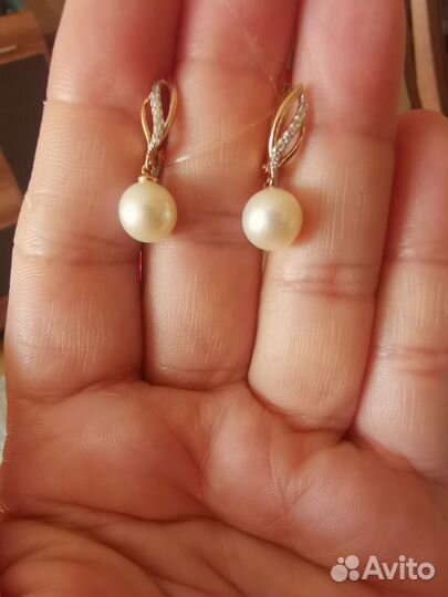 Золотые серьги с жемчугом