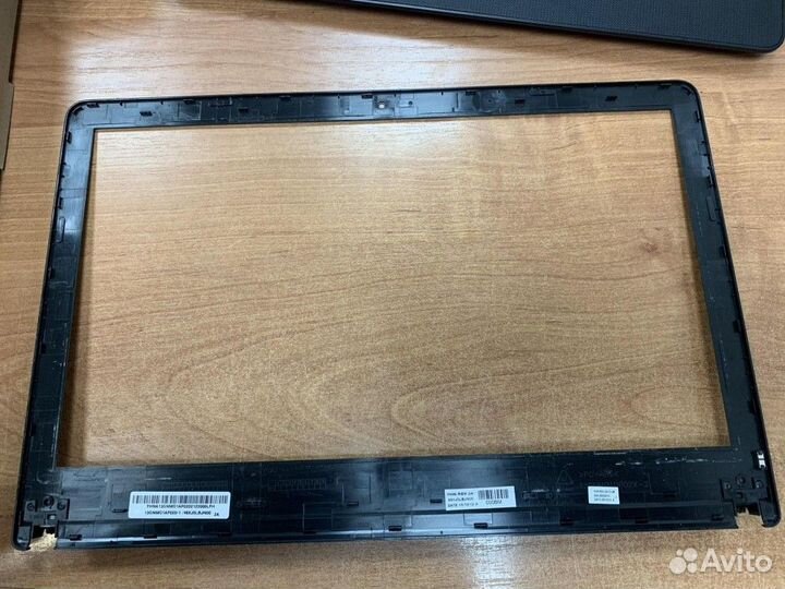 Рамка матрицы Asus X501A