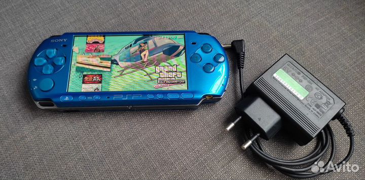 Sony PSP 3008 slim + игры