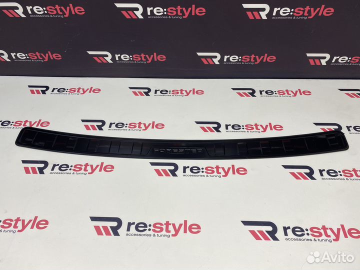 Накладка заднего бампера Subaru Forester с19г Темн