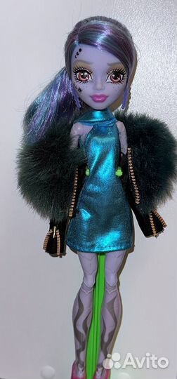 Кукла Монстер Хай Джинни Висп Грант