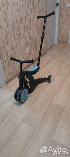 Детский велосипед с ручкой