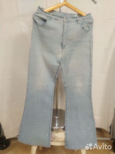 Джинсовые брюки женские со стразами