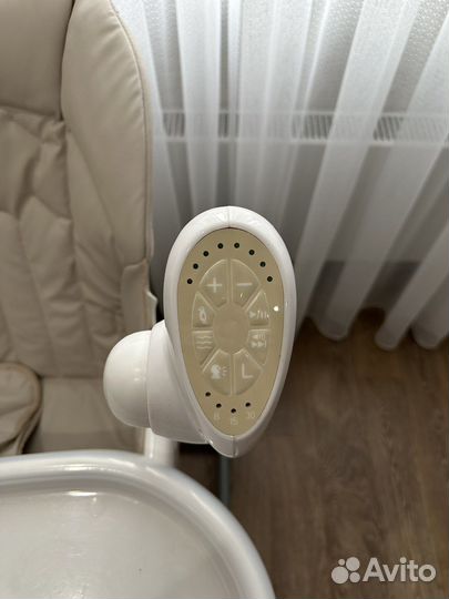 Детский стульчик-качели для кормления