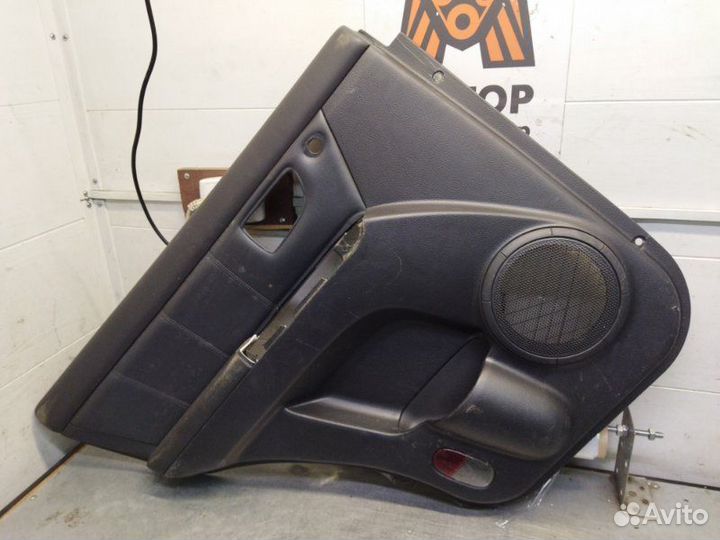 Обшивка двери задняя левая Kia Sorento D4CB 2.5