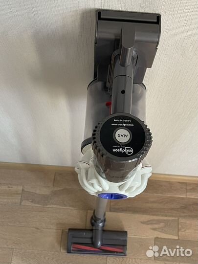 Пылесос Dyson V6