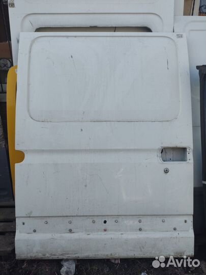 Дверь боковая сдвижная правая низ глух Рено Мастер