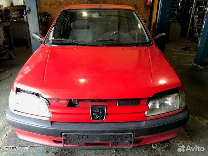 Разбор на запчасти Peugeot 306