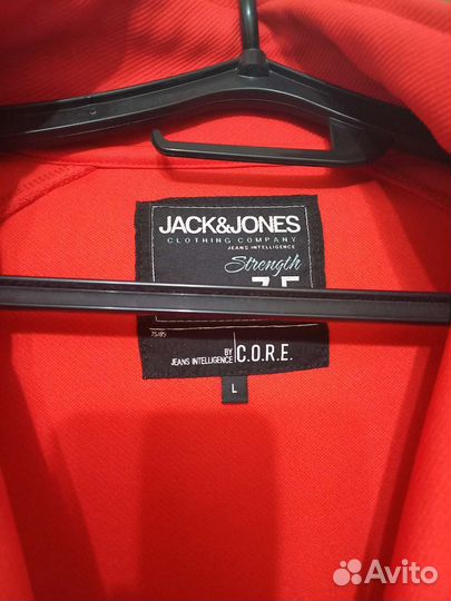 Спортивная кофта